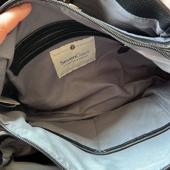Seven days vegan black purse. Gold tone hardware. - Picture 5 of 8